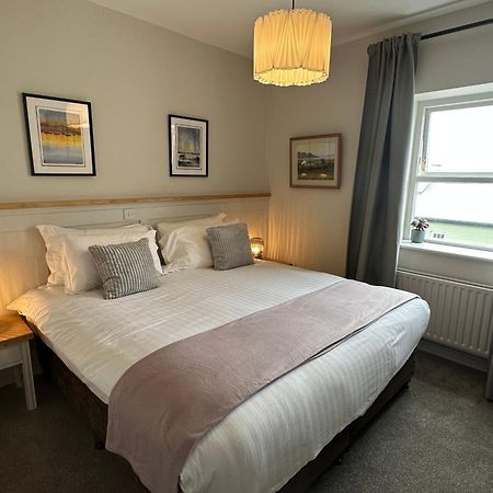 Eldon'S Bed & Breakfast Раундстоун Екстериор снимка
