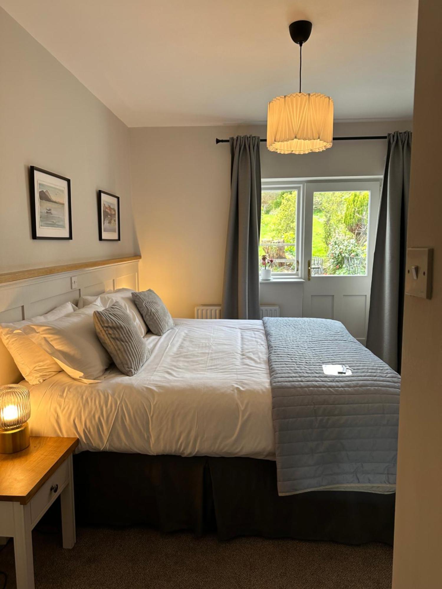 Eldon'S Bed & Breakfast Раундстоун Екстериор снимка